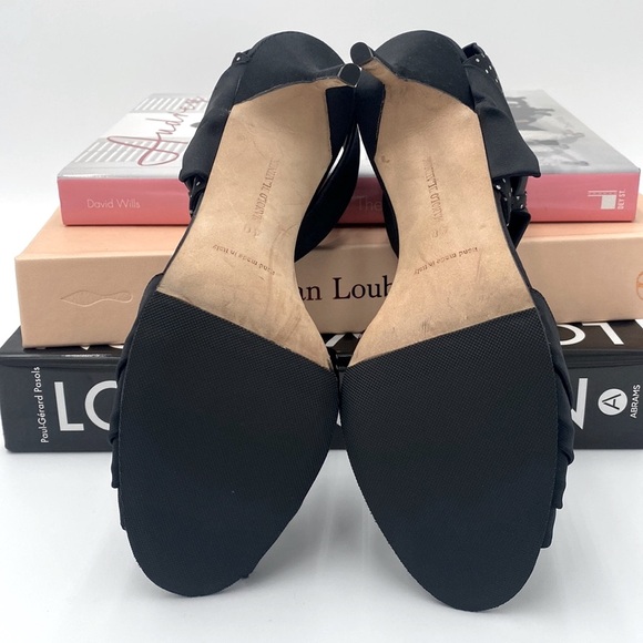 Manolo Blahnik • “Bimba Pois” BW Heels - Picture 10 of 16